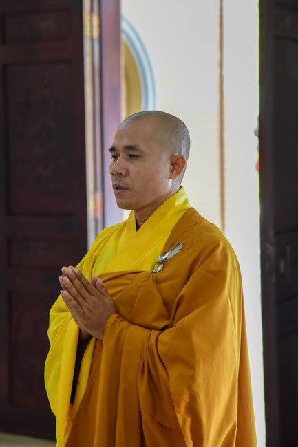 Pratimoksa commandment rite and precept listen at Hoang Phap pagoda